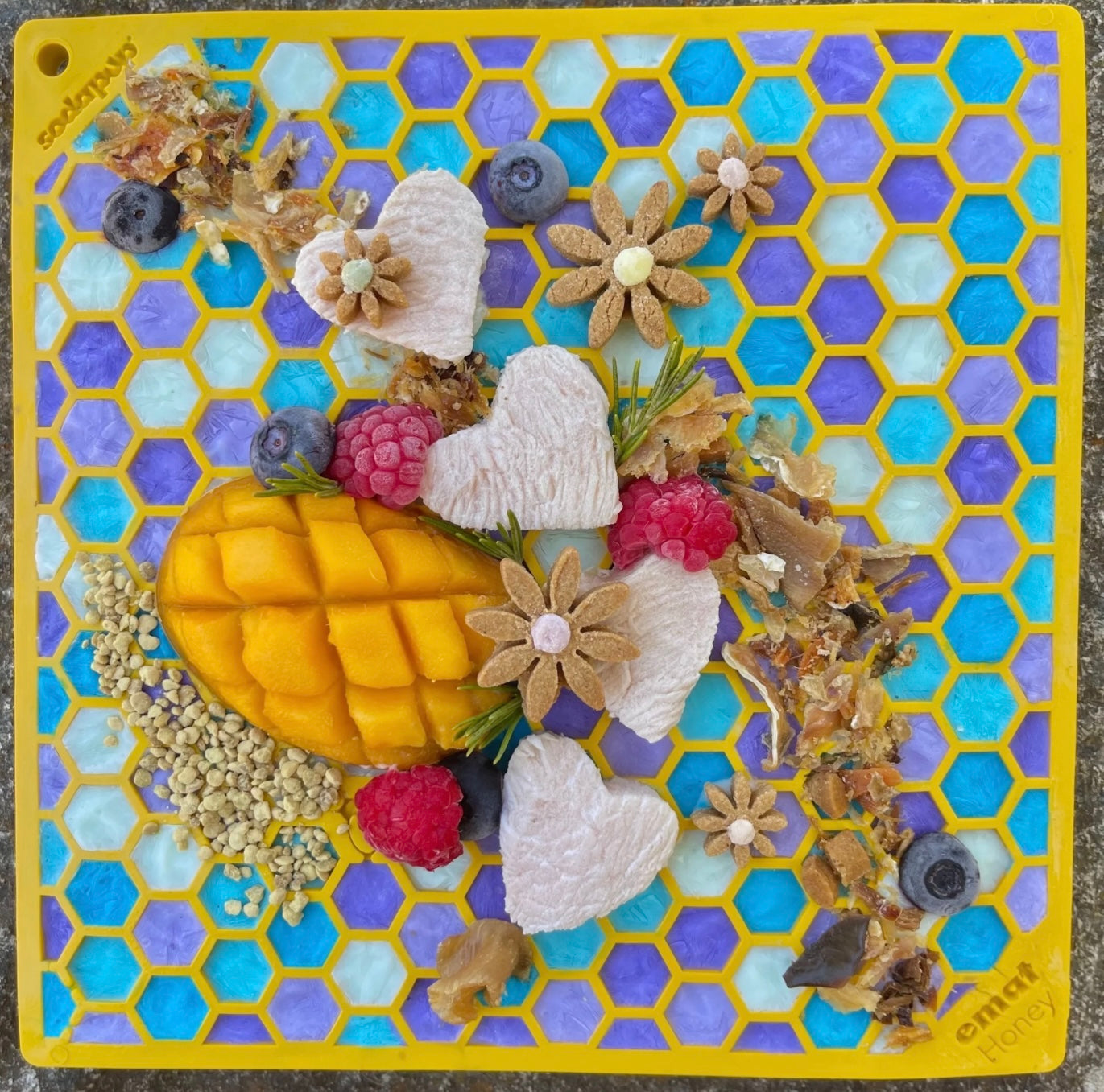 Sodapup Enrichment Lick eMat - Honeycomb