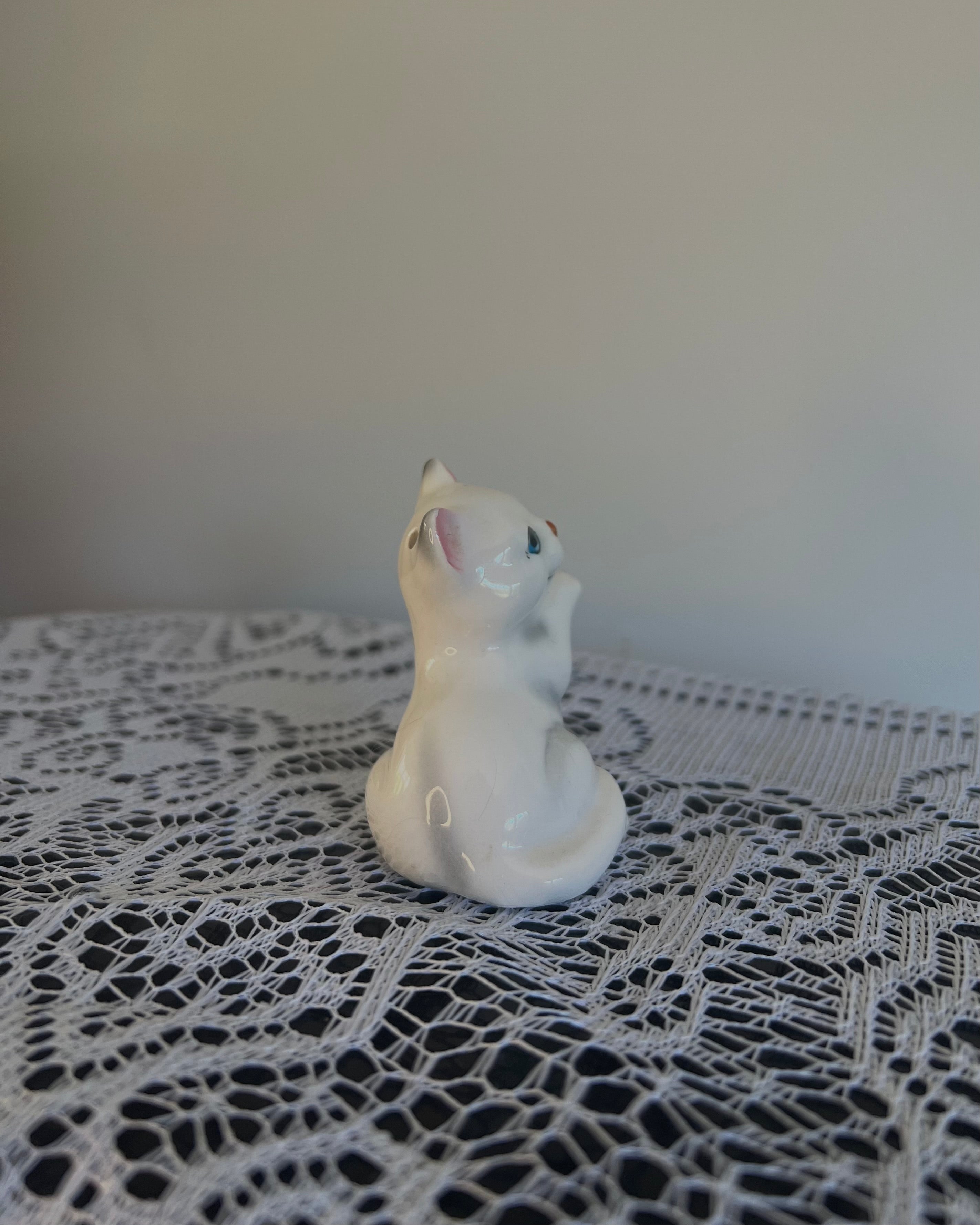 Kitten and Yarn - Salt & Pepper Shakers