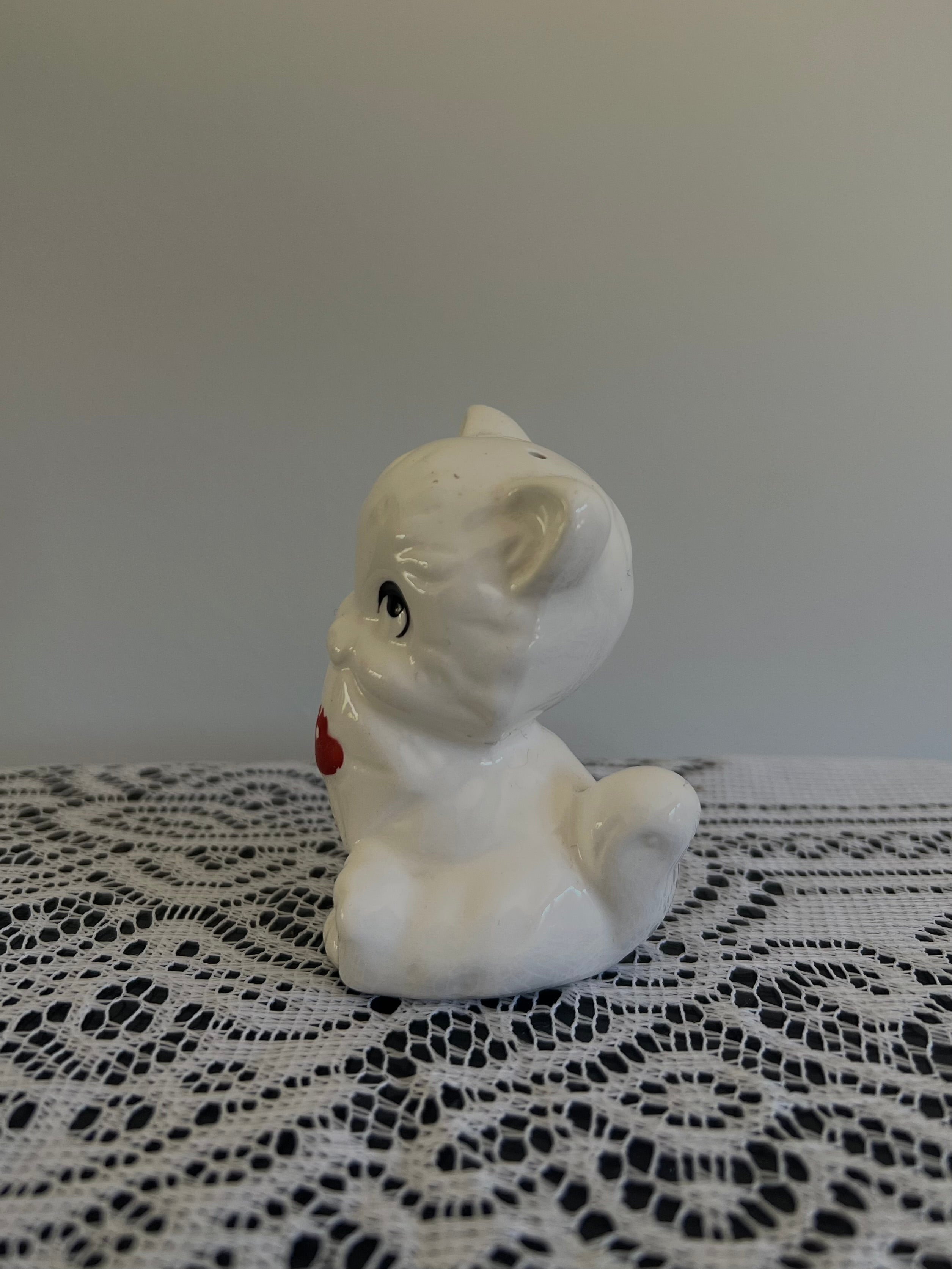 Best Friends - Salt & Pepper Shakers
