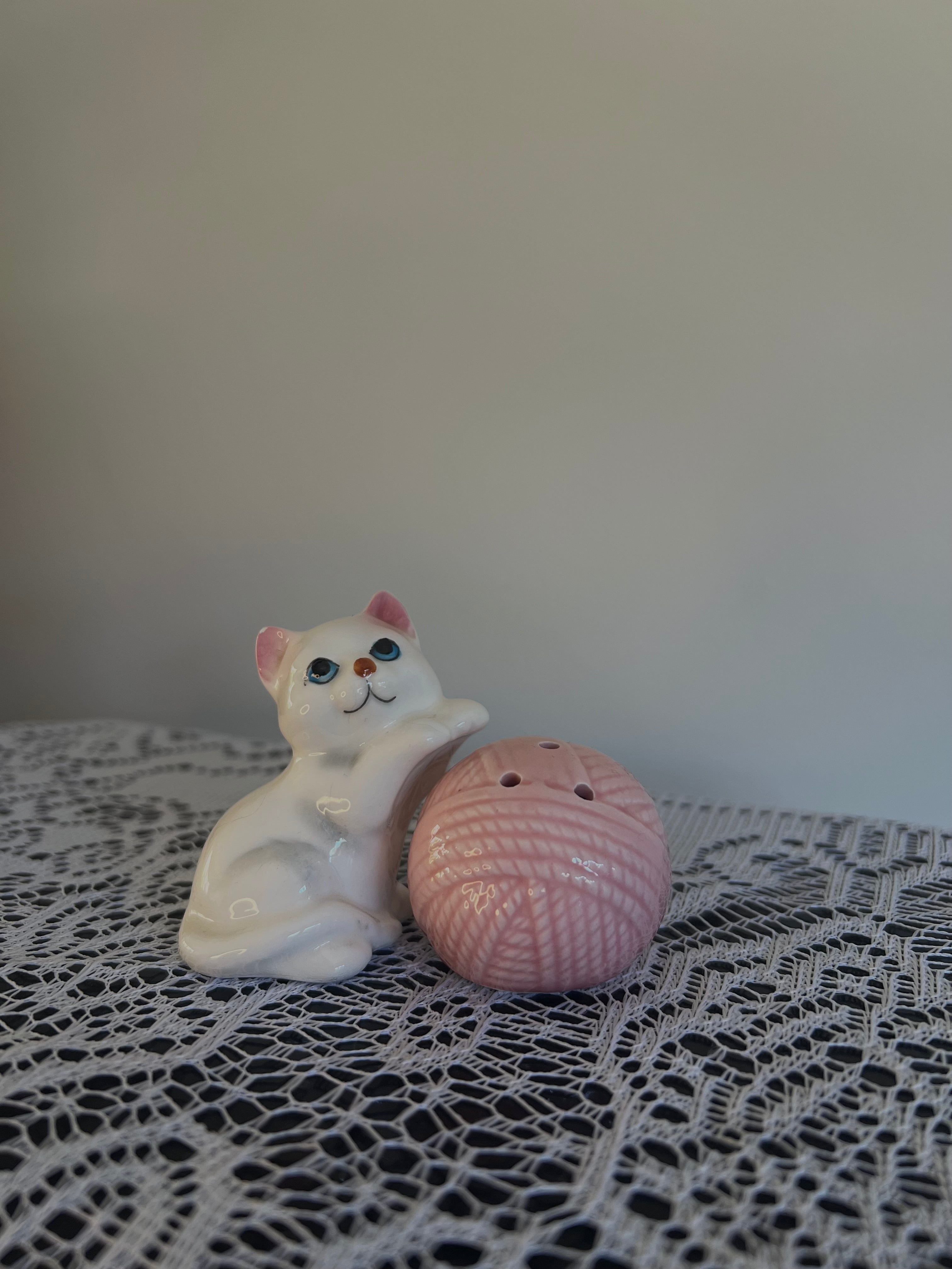 Kitten and Yarn - Salt & Pepper Shakers