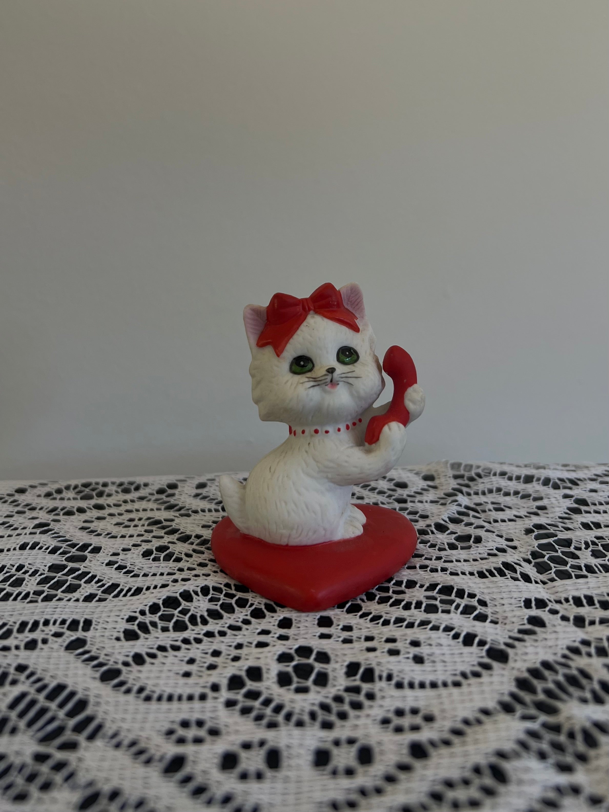 Call Me? xx - Cat Figurine