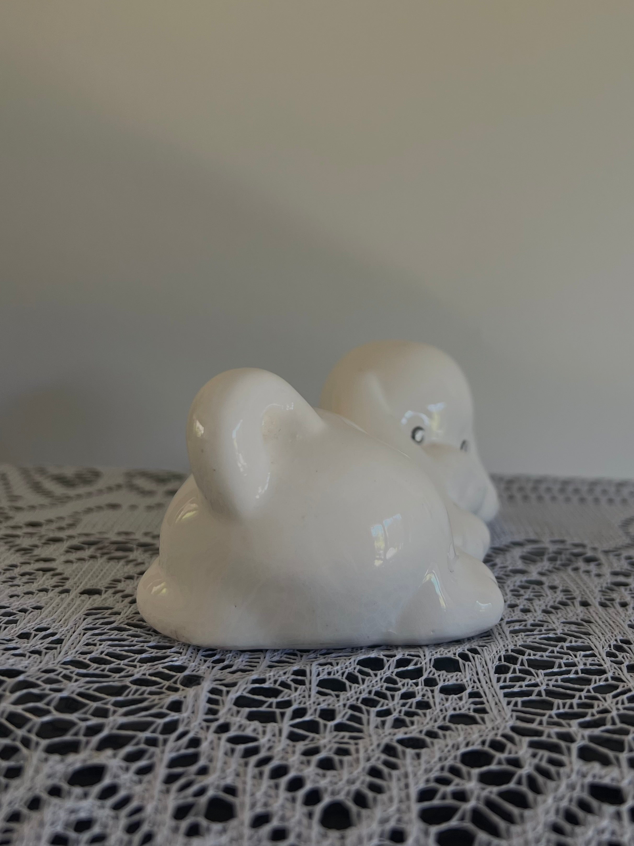 Best Friends - Salt & Pepper Shakers