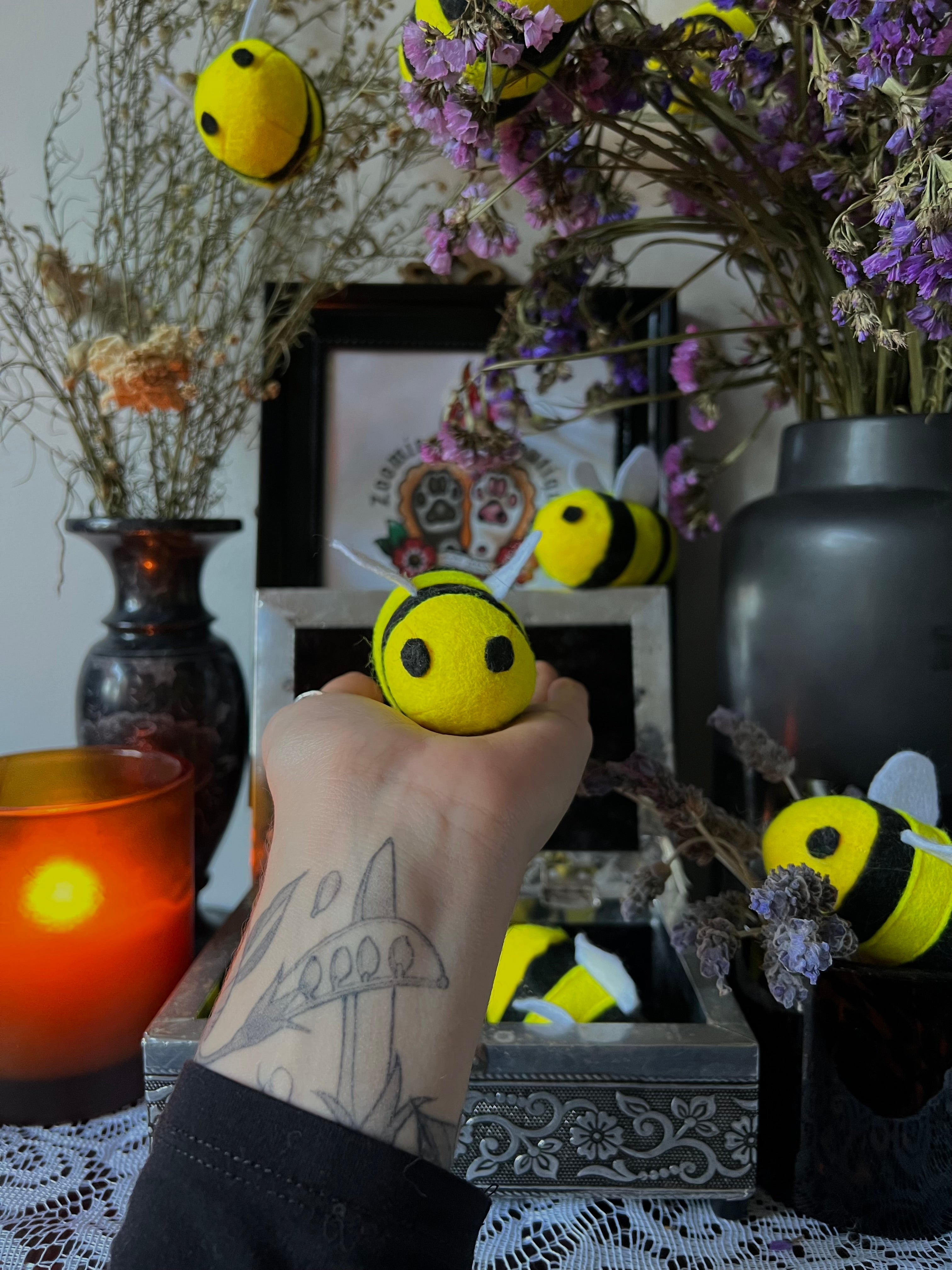 Mr Bumble - Handmade Catnip Topy