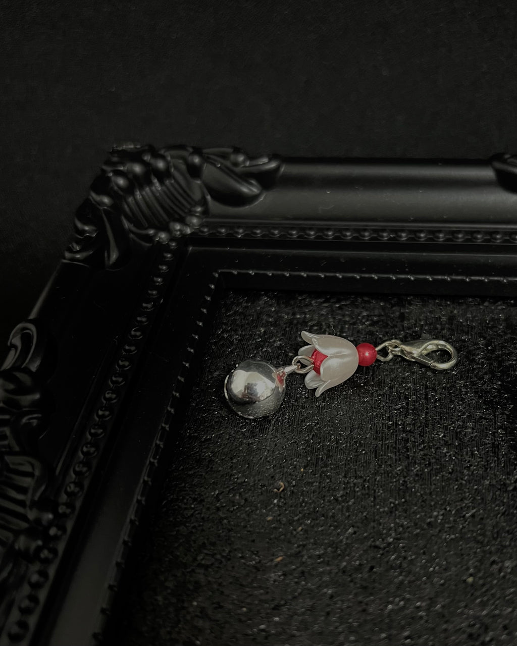 Cute Kawaii Adorable Handmade Crafted Cat and Kitty Bells for Felines to be connected to a collar. Red Colour with White Pearl Flower. Accessories for Cats 