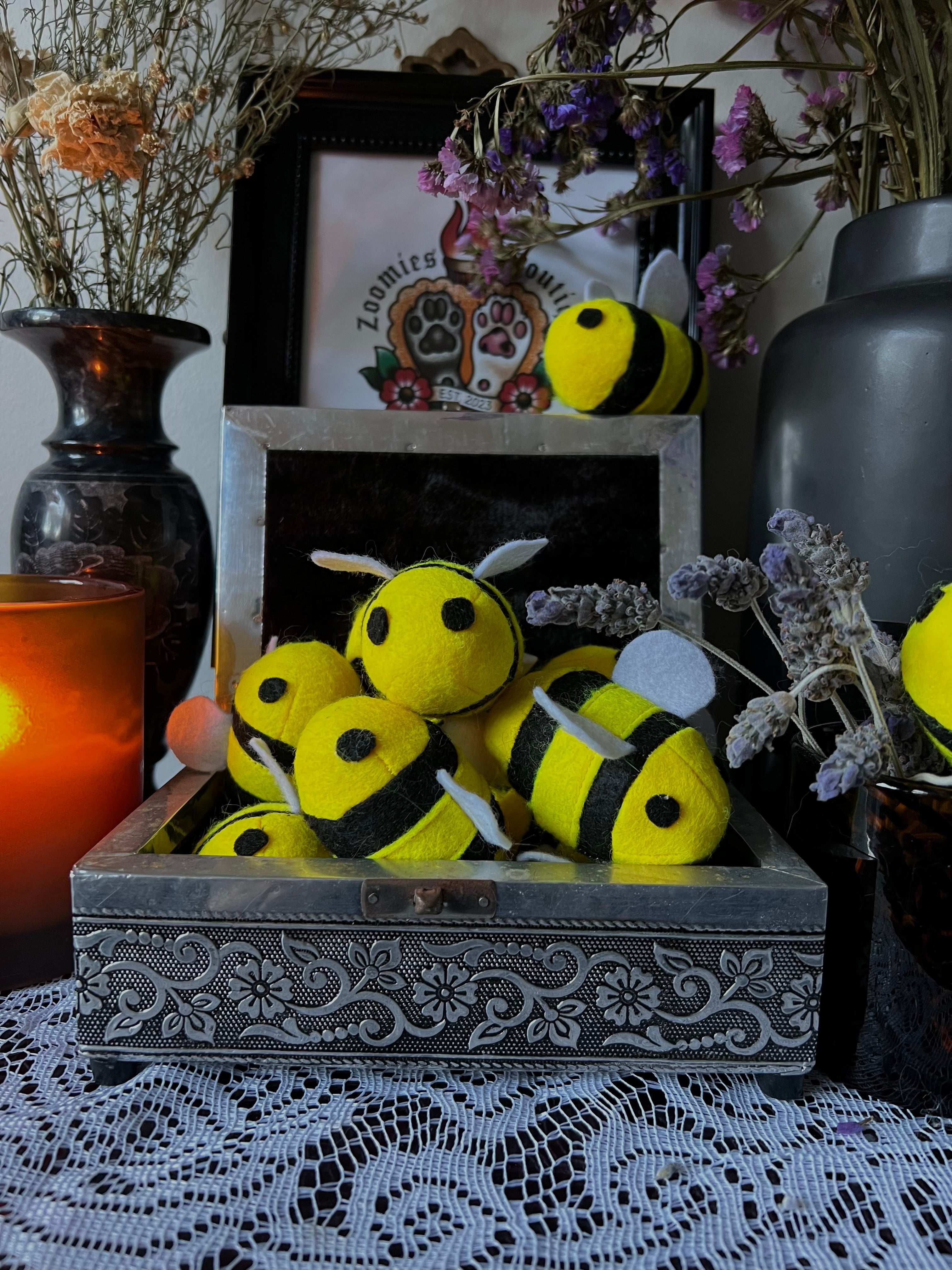 Mr Bumble - Handmade Catnip Topy